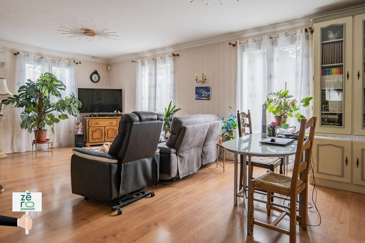 Maison à LA CHAPELLE-HERMIER