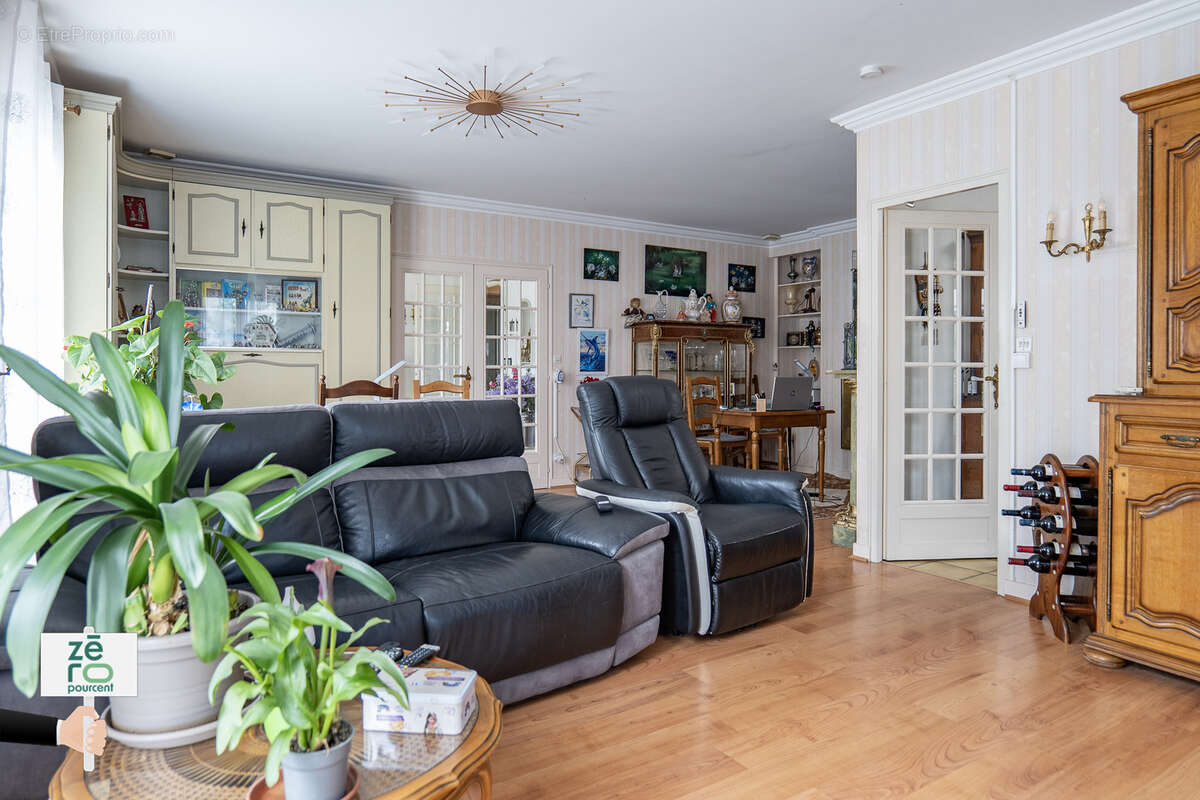 Maison à LA CHAPELLE-HERMIER