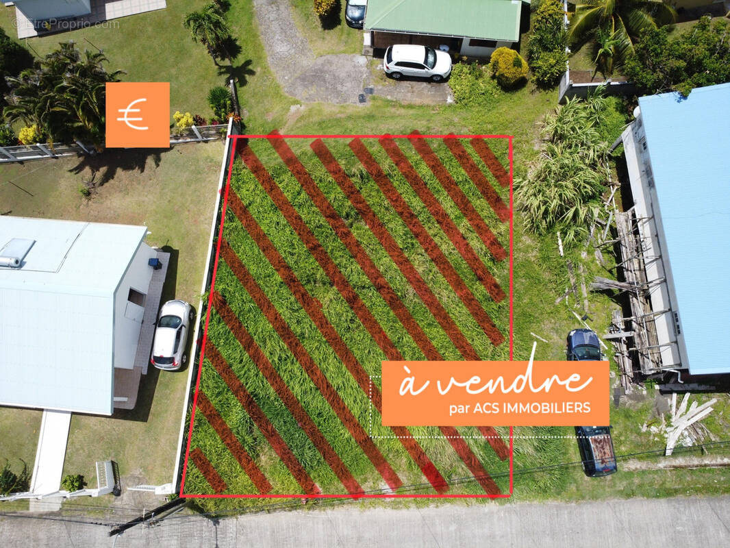 Terrain à LE LORRAIN