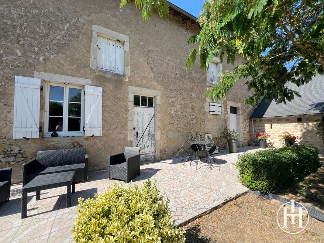 Maison à CHARENTON-DU-CHER