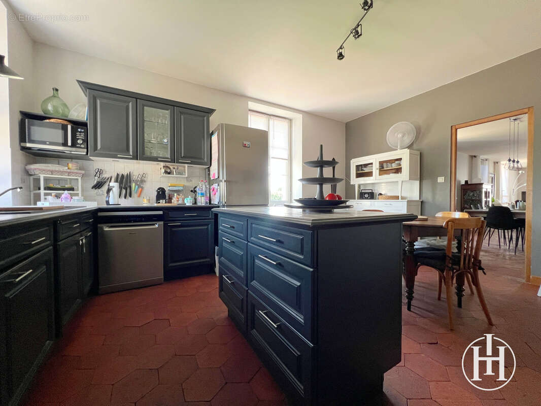 Maison à CHARENTON-DU-CHER