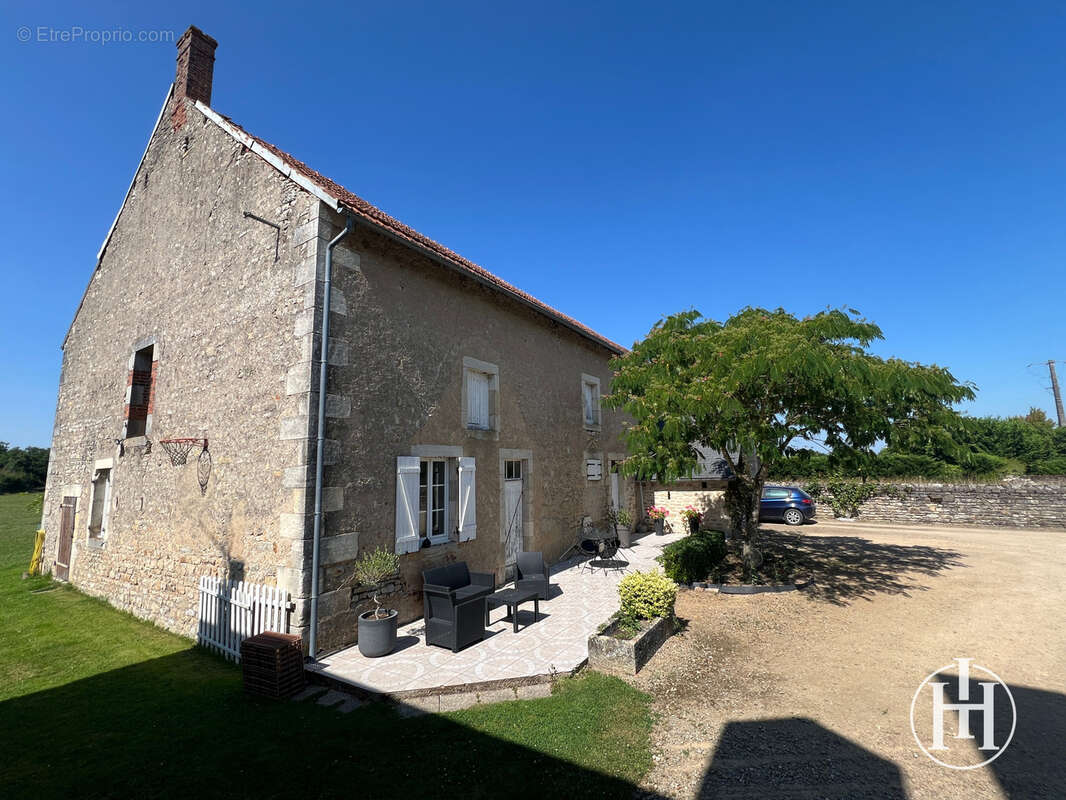 Maison à CHARENTON-DU-CHER