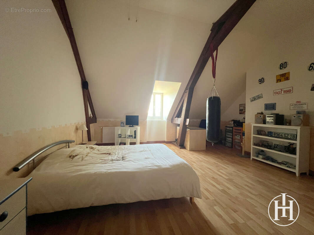 Maison à CHARENTON-DU-CHER