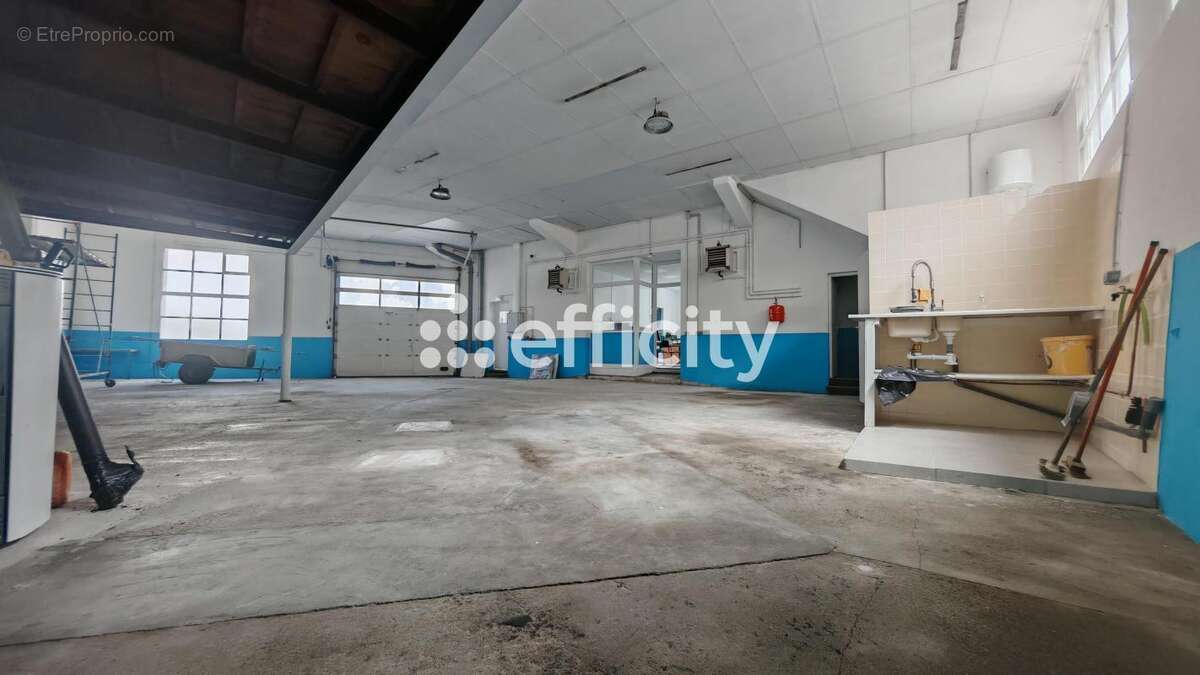 Commerce à SAINT-LAURENT-DU-PONT