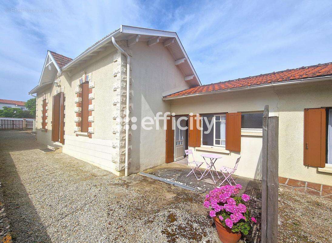 Maison à SAINT-PALAIS-SUR-MER