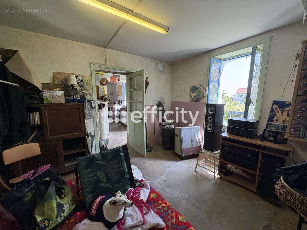 Maison à SAINT-ROMAIN-LE-PUY