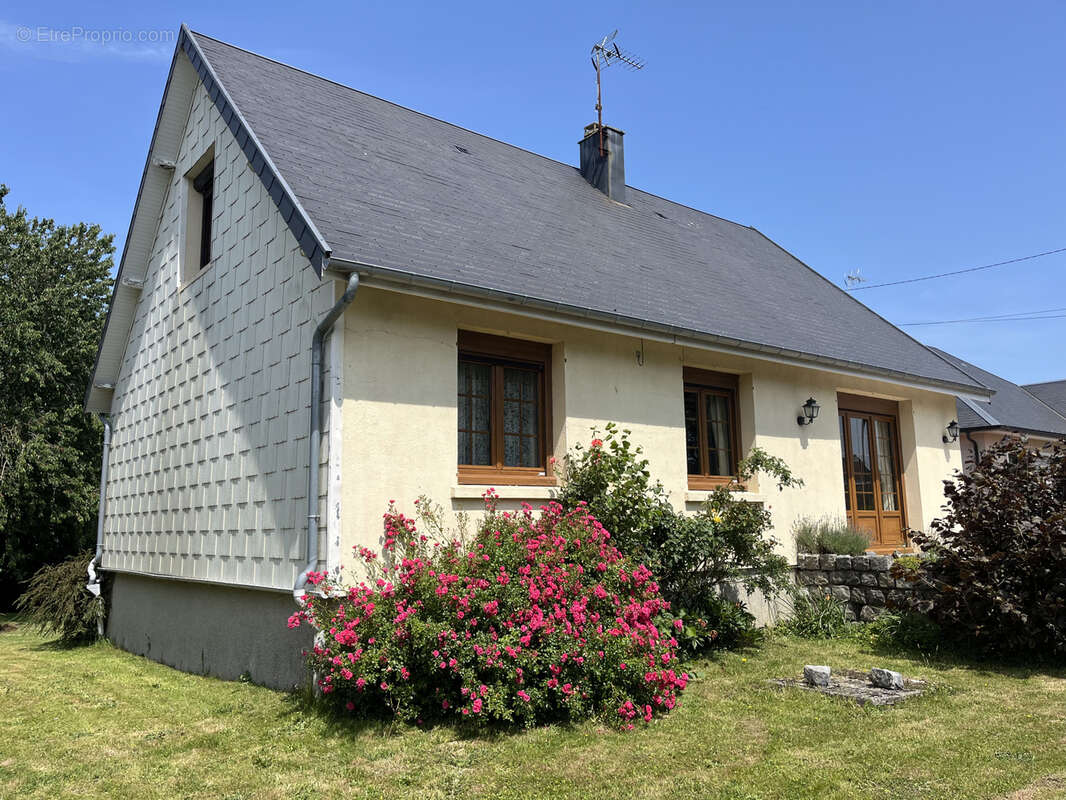 Maison à WOINCOURT