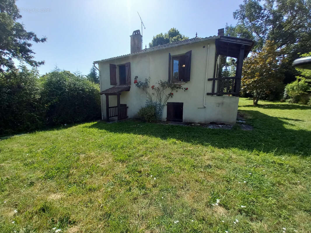 Maison à FRAYSSINET-LE-GELAT