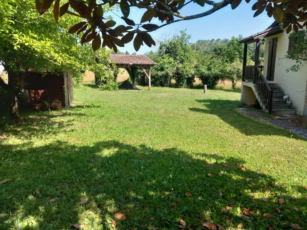 Maison à FRAYSSINET-LE-GELAT