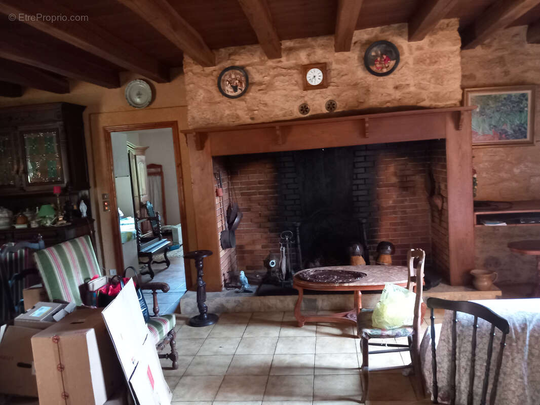 Maison à FRAYSSINET-LE-GELAT