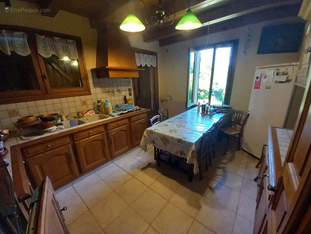 Maison à FRAYSSINET-LE-GELAT