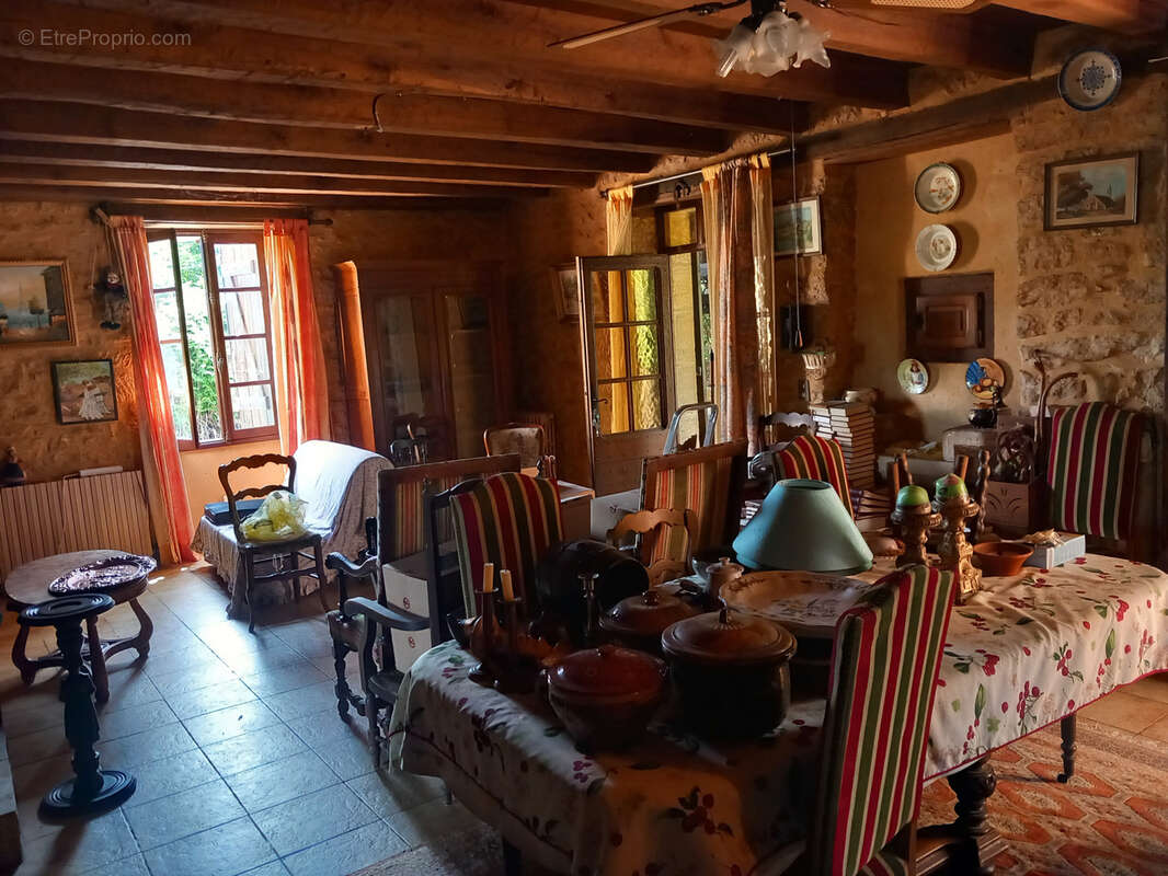 Maison à FRAYSSINET-LE-GELAT