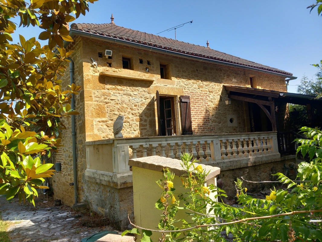 Maison à FRAYSSINET-LE-GELAT