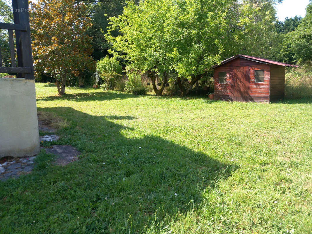 Maison à FRAYSSINET-LE-GELAT