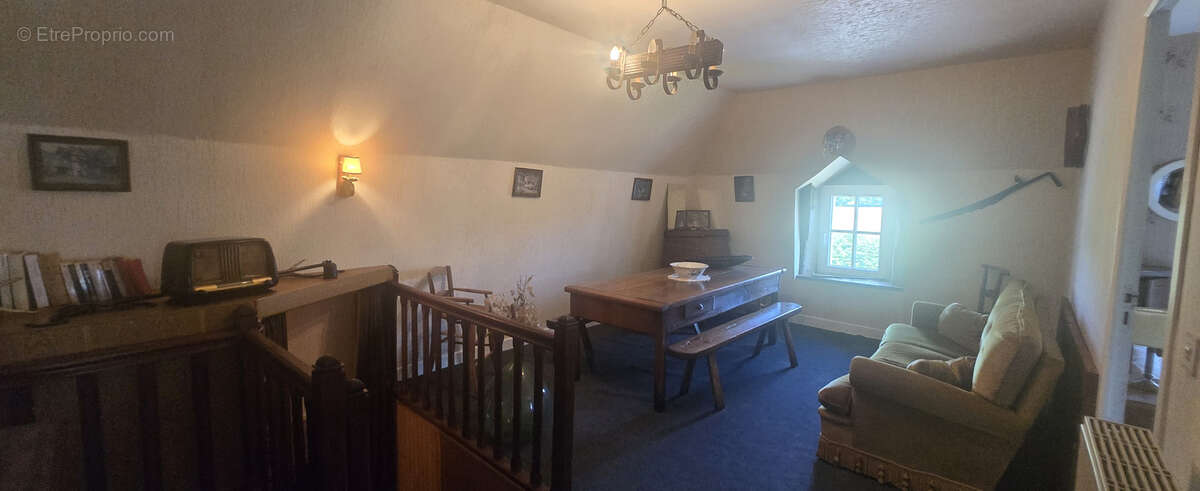 Maison à SAINT-MARTIN-LA-MEANNE