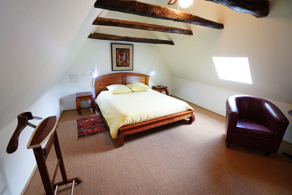 Maison à SAINT-GEORGES-DE-MONTCLARD