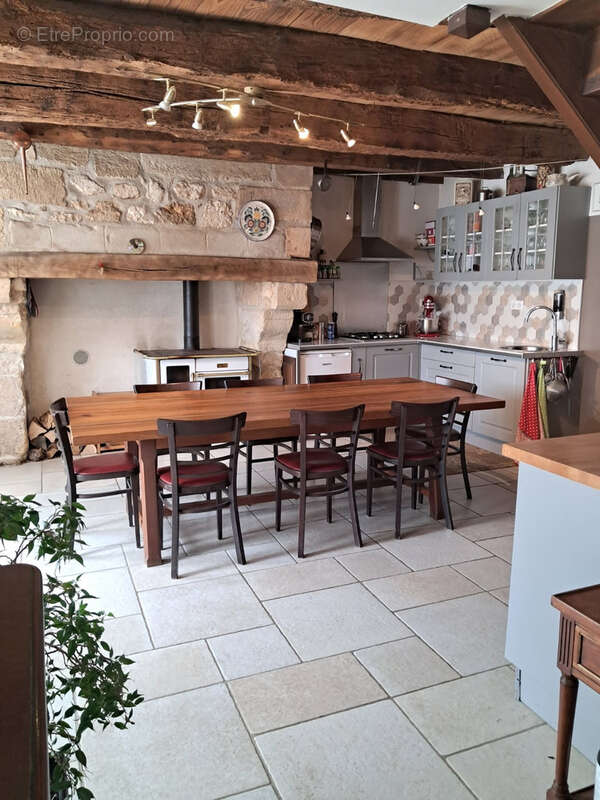 Maison à SAINT-GEORGES-DE-MONTCLARD