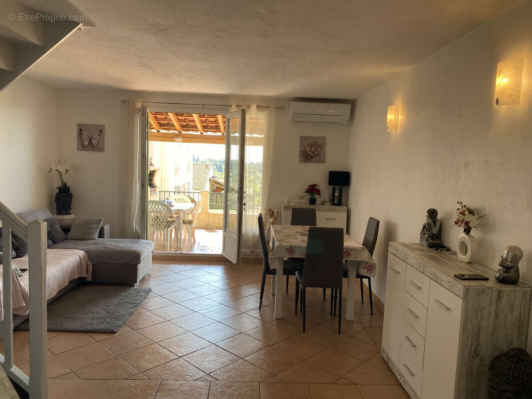 Maison à PEYMEINADE