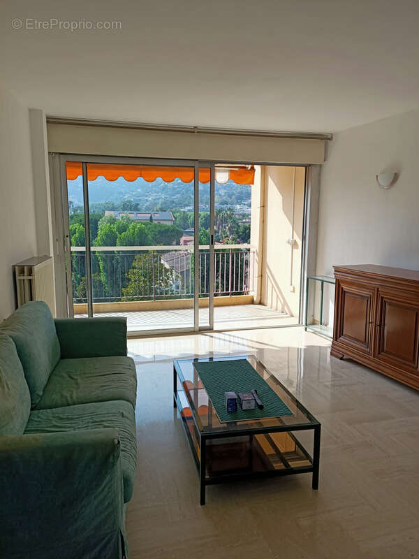 Appartement à MANDELIEU-LA-NAPOULE