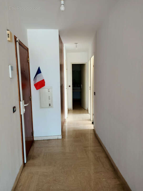 Appartement à MANDELIEU-LA-NAPOULE
