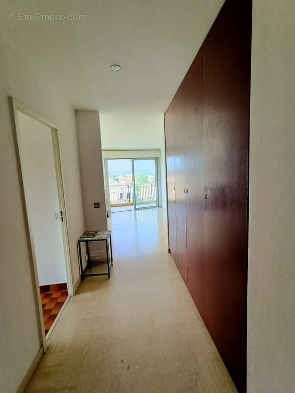 Appartement à MANDELIEU-LA-NAPOULE