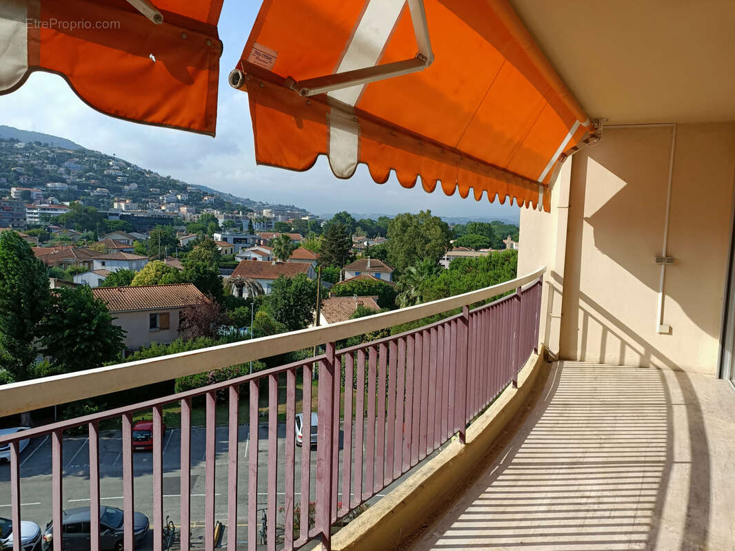 Appartement à MANDELIEU-LA-NAPOULE