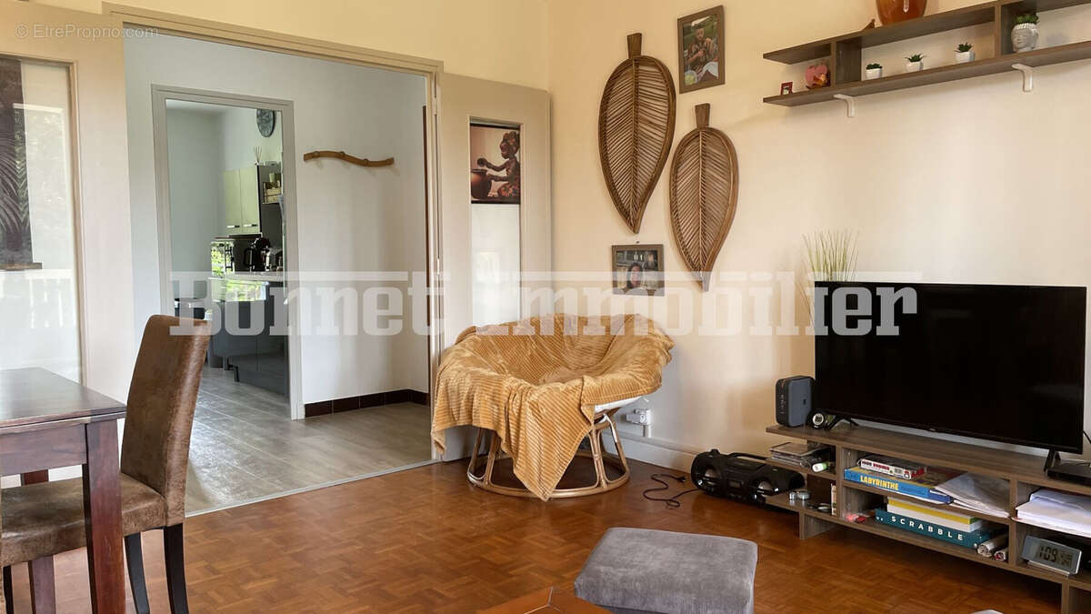 Appartement à NYONS