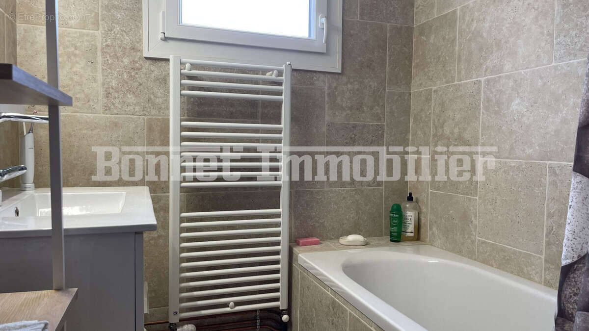 Appartement à NYONS