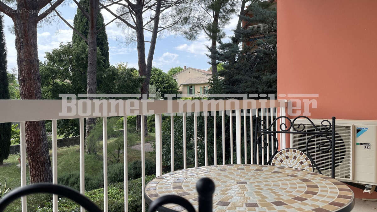 Appartement à NYONS