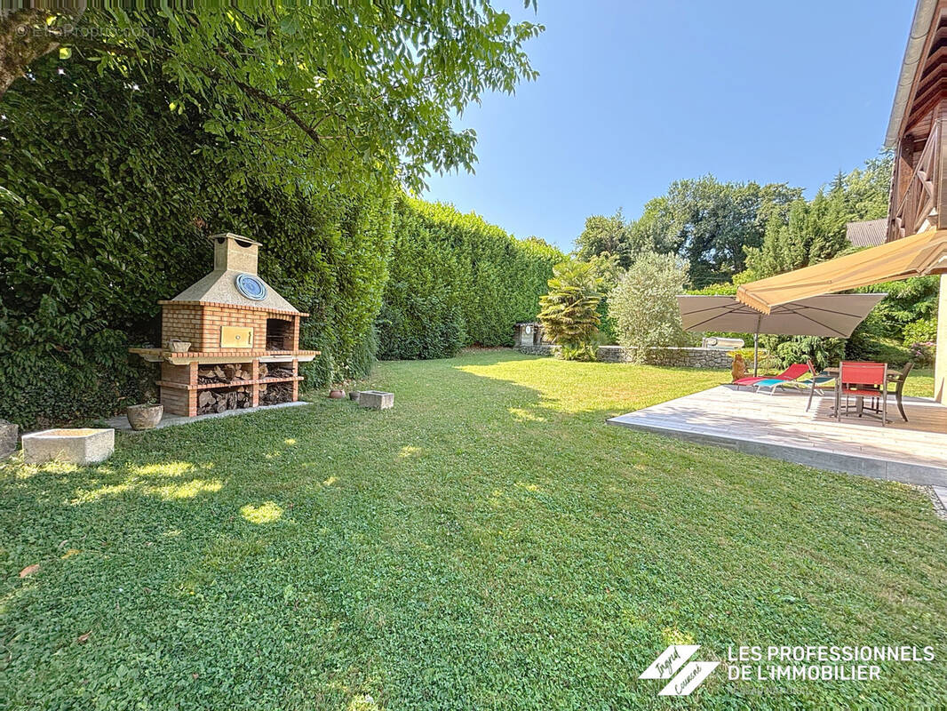 Maison à CHALLES-LES-EAUX