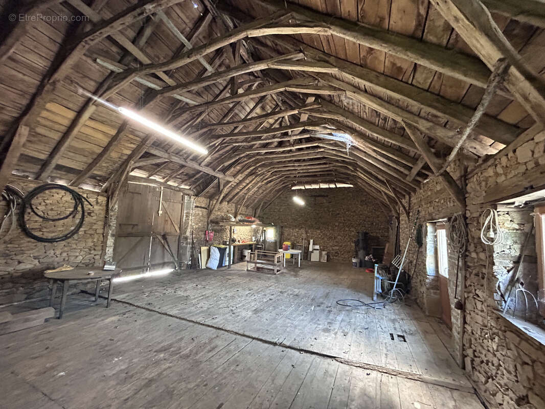 Maison à CHENAILLER-MASCHEIX