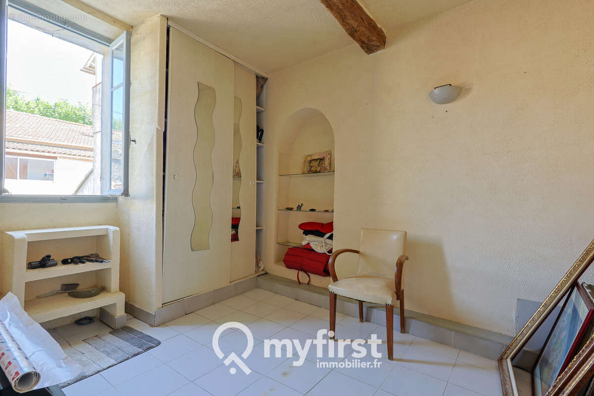 Appartement à LA CRAU