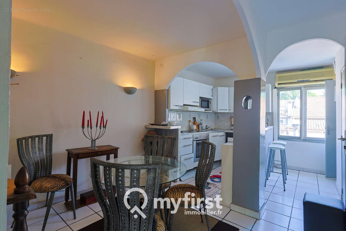 Appartement à LA CRAU