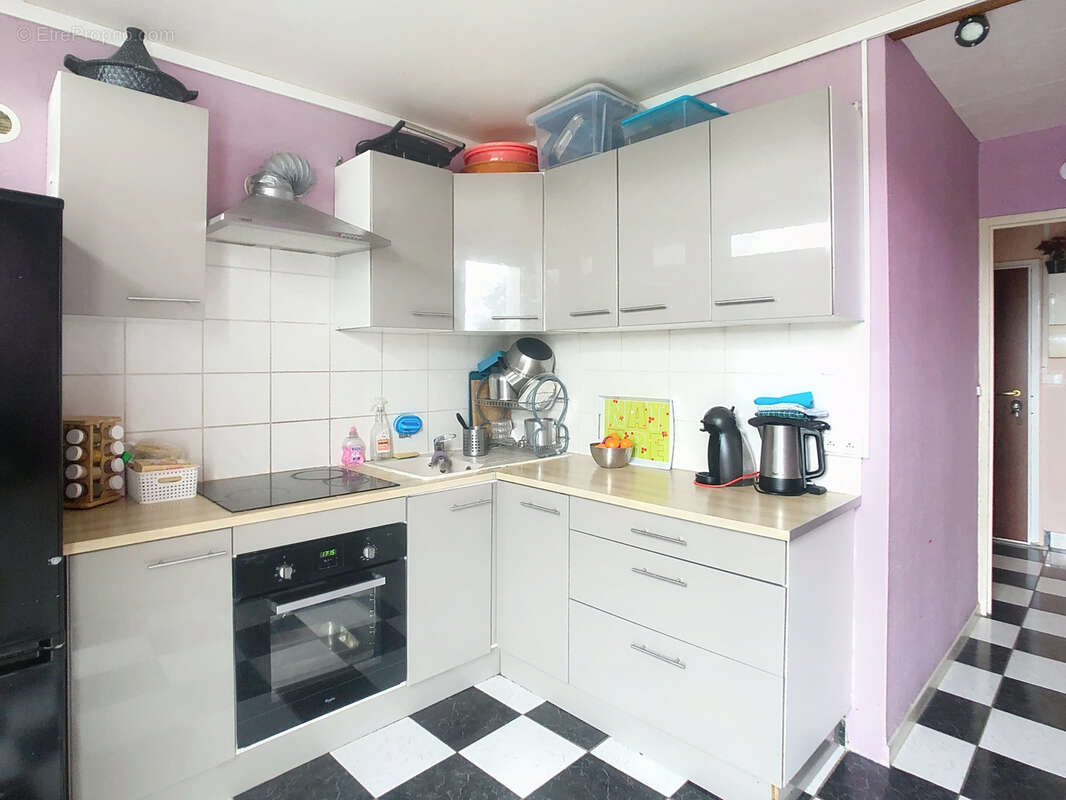 Appartement à GRAND-CHARMONT