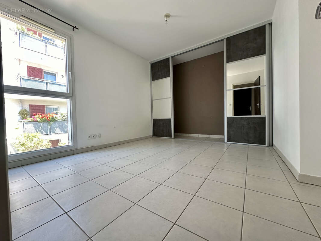 Appartement à LA LONDE-LES-MAURES