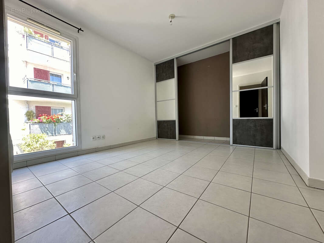 Appartement à LA LONDE-LES-MAURES