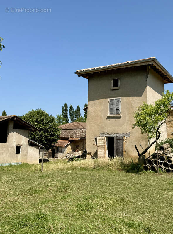 Maison à LURCY