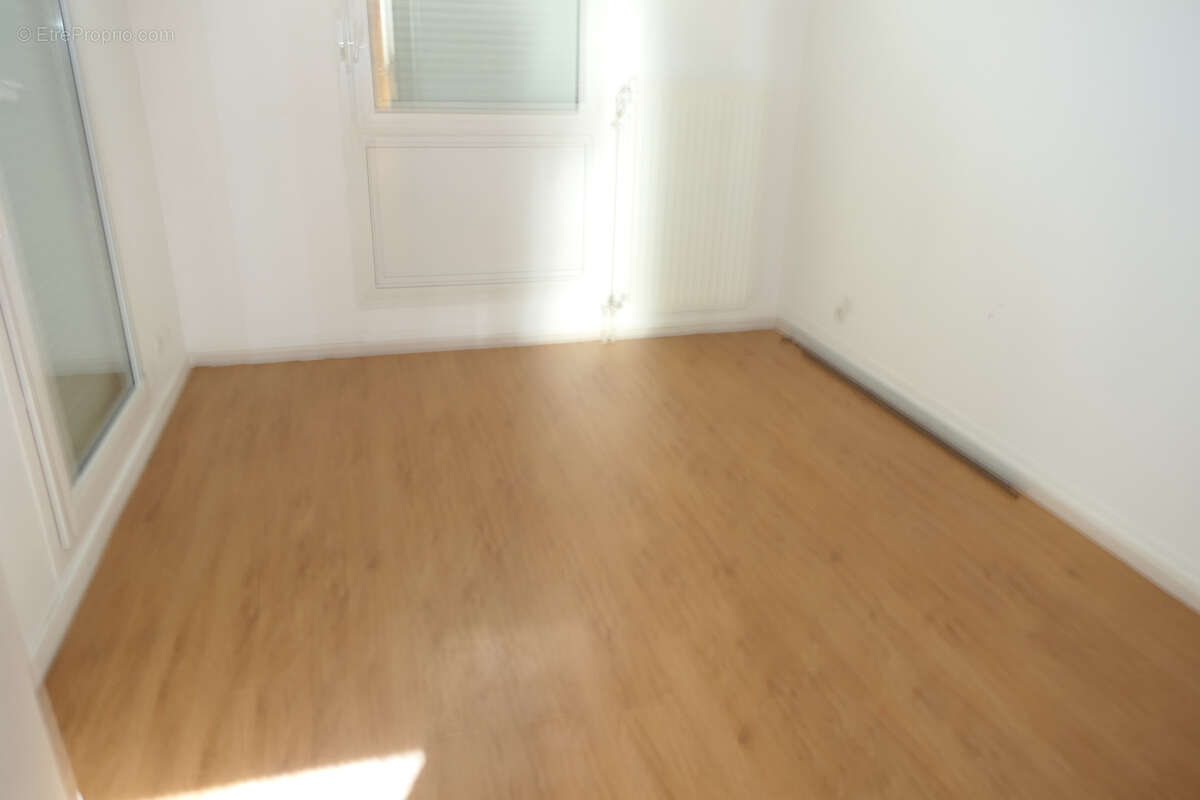 Appartement à LES ULIS