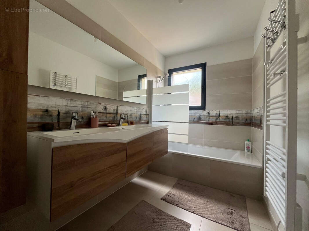 Maison à SAINT-JEAN-D&#039;ILLAC