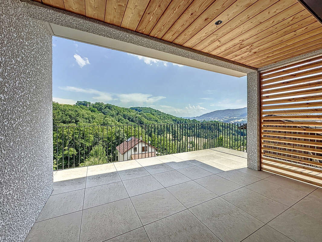 Maison à CREMPIGNY-BONNEGUETE