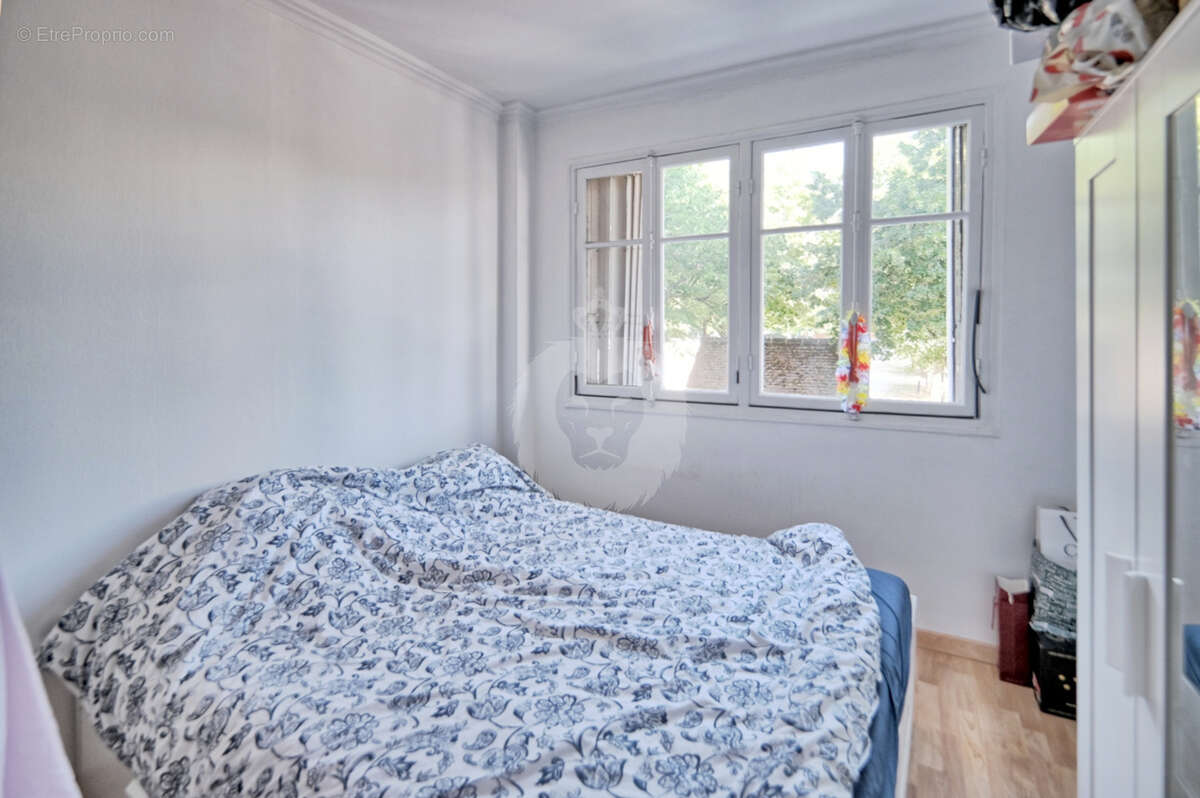 Appartement à SAINT-MAUR-DES-FOSSES