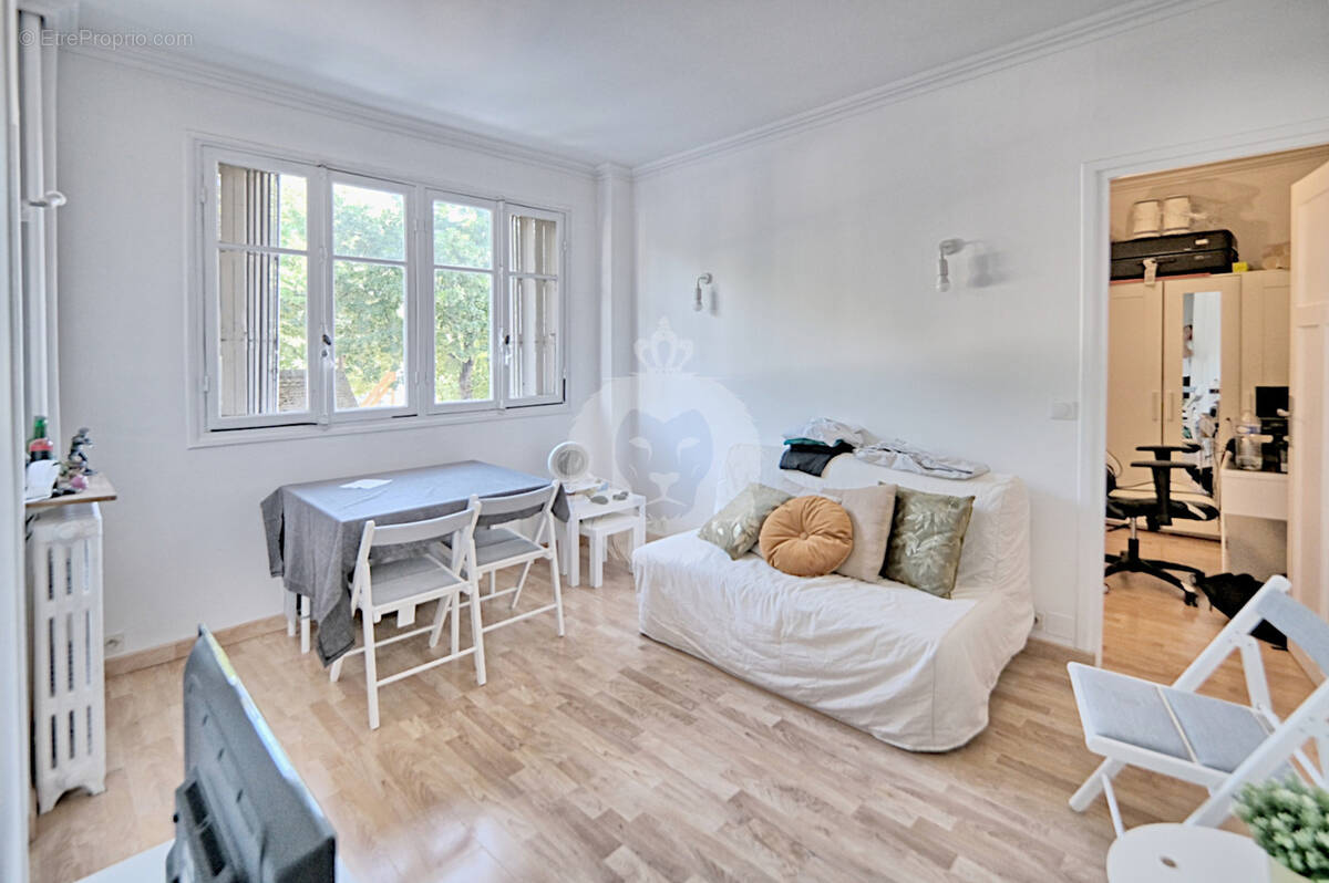 Appartement à SAINT-MAUR-DES-FOSSES