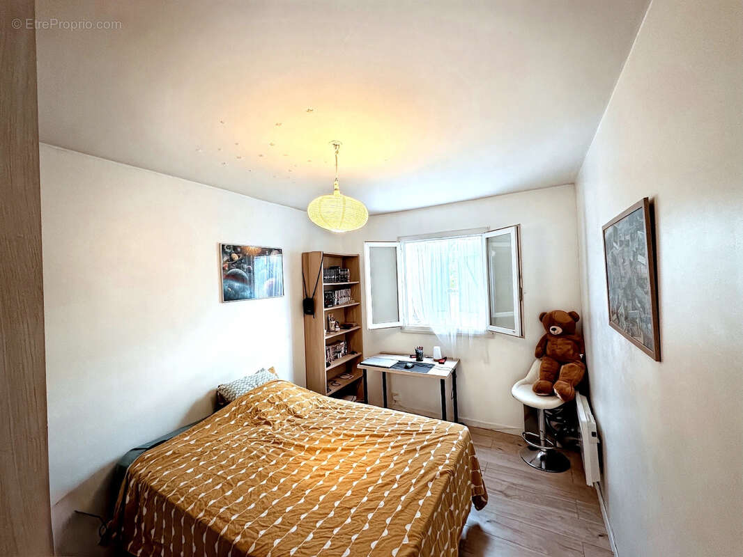 Appartement à LA LONDE-LES-MAURES