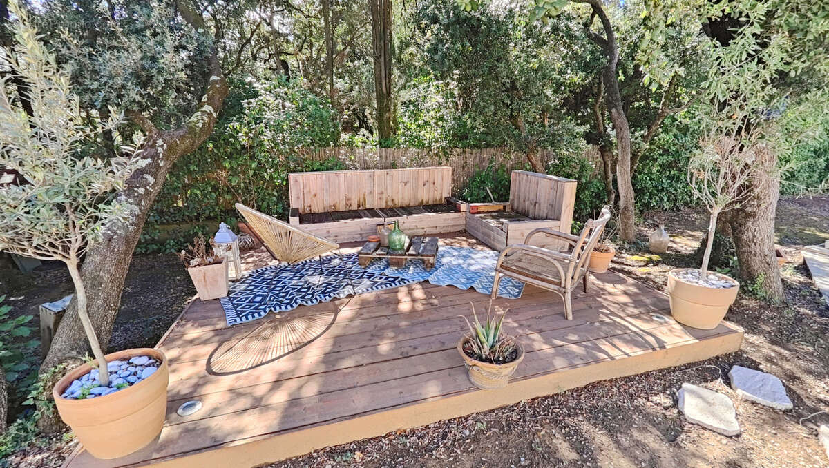 Maison à VILLENEUVE-LES-AVIGNON