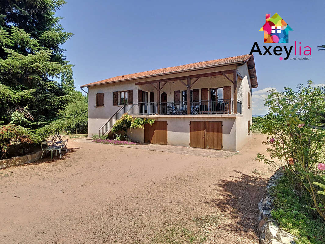 Maison à SAINT-ROMAIN-LA-MOTTE