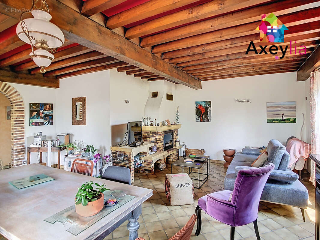 Maison à SAINT-ROMAIN-LA-MOTTE