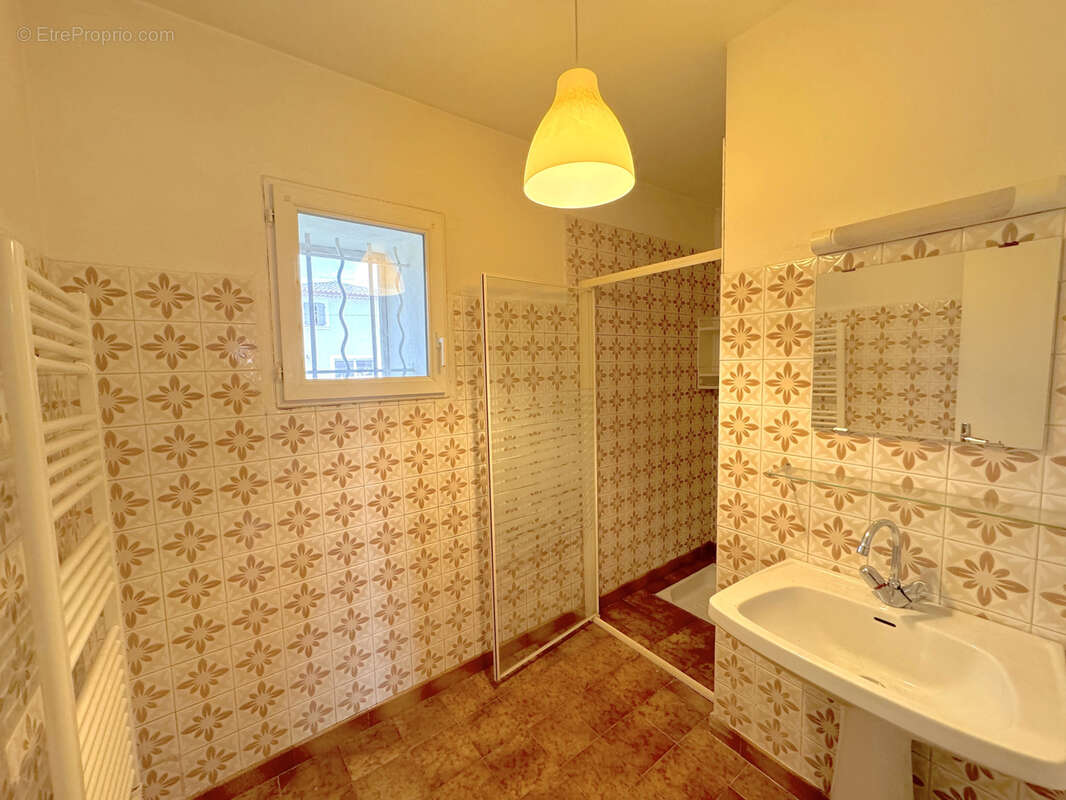 Maison à CAUMONT-SUR-DURANCE