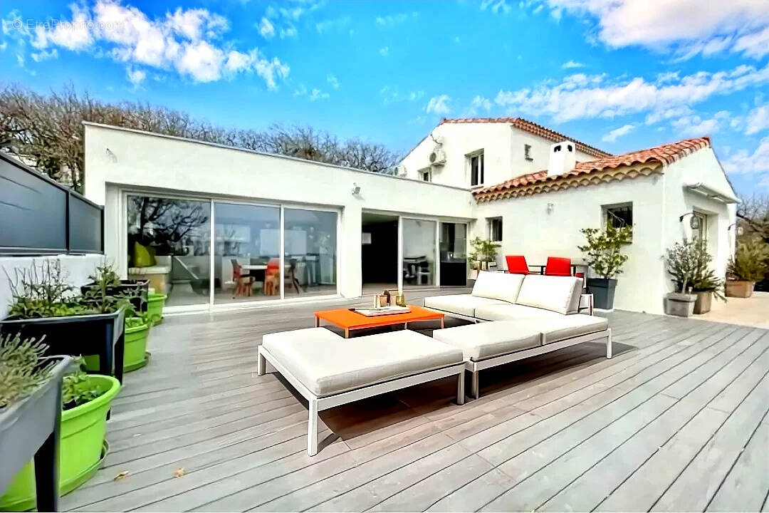 Maison à ROCHEFORT-DU-GARD