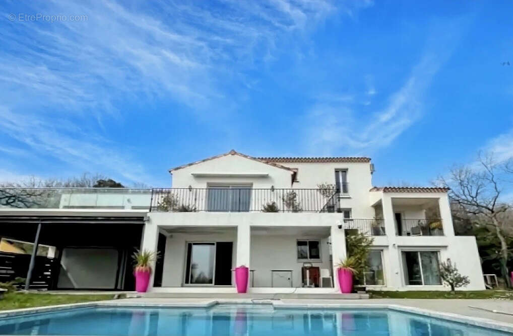 Maison à ROCHEFORT-DU-GARD