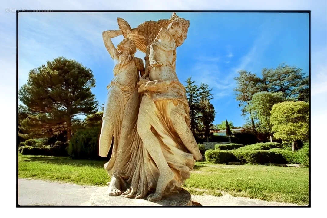 Maison à VILLENEUVE-LES-AVIGNON